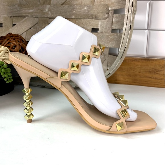 Cape Robbin Zinc Spiked Square Toe Nude High Heels - Picture 9 of 13